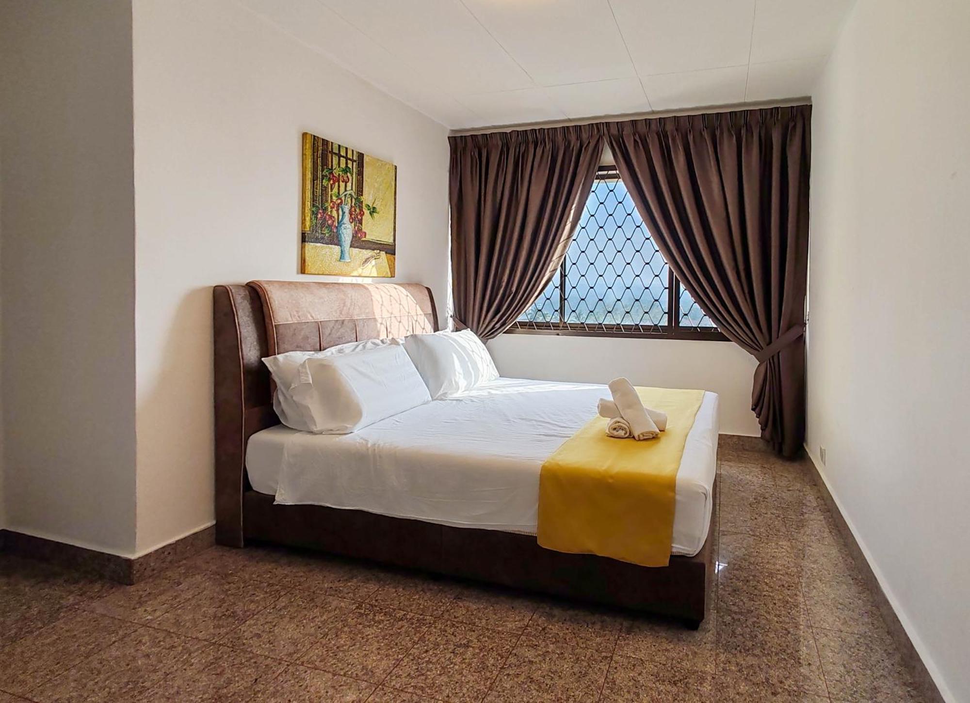 'Newly Refurbished' 'Sunny Seaview' At Regency With 2 Carpark By Shine Stay Port Dickson Exterior photo