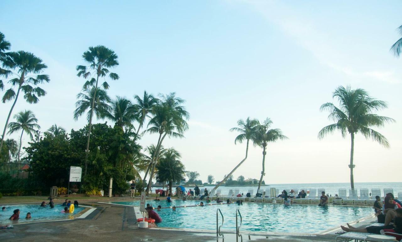 'Newly Refurbished' 'Sunny Seaview' At Regency With 2 Carpark By Shine Stay Port Dickson Exterior photo